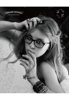 �摜(226x320)�E�g��摜(452x640)