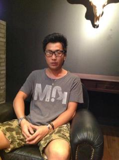 �摜(239x320)�E�g��摜(478x640)