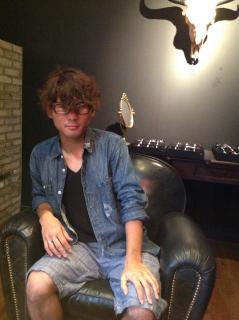 �摜(239x320)�E�g��摜(478x640)