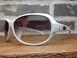 �摜(320x238)�E�g��摜(567x423)