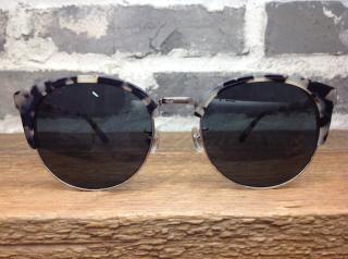 �摜(320x238)�E�g��摜(567x423)