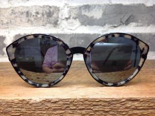 �摜(320x239)�E�g��摜(640x478)