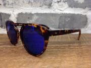 �摜(180x134)�E�g��摜(640x477)