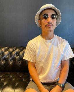 画像(256x320)・拡大画像(512x640)